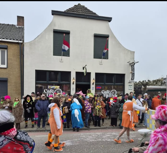Carnavalsoptocht voor de deur